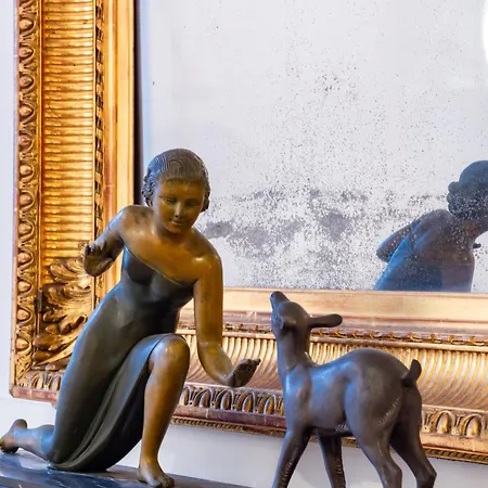 Appartement La Petite Conciеrgeriе Du Grand-rond