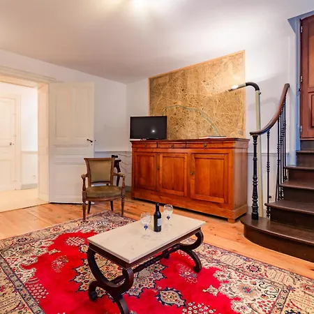 La Petite Conciеrgeriе Du Grand-rond Apartment